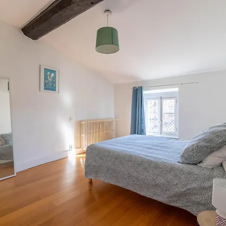 Bel Appartement Avec Cour Au Coeur De La Bastide Carcassonne Exterior foto