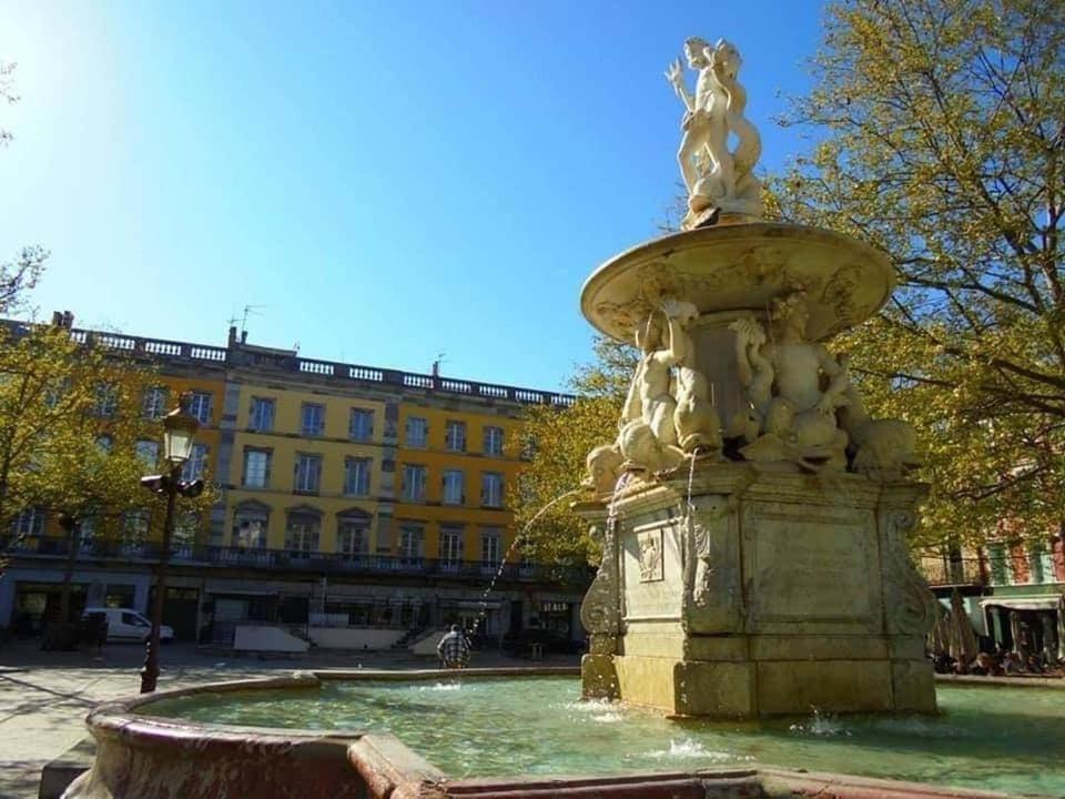 Bel Avec Cour Au Coeur De La Bastide Apartment